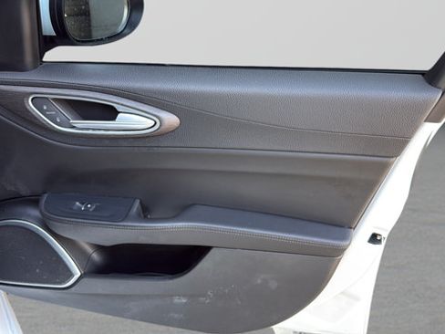 Used 2022 Alfa Romeo Giulia Ti RWD image 19