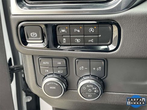 Used 2025 GMC Yukon Denali image 19