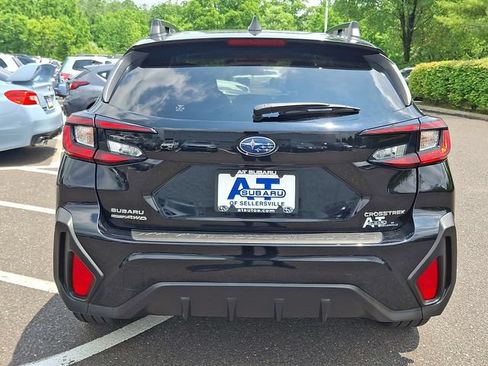 Used 2024 Subaru Crosstrek 2.5i Limited AWD/4WD image 5