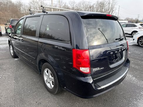 Used 2011 Dodge Grand Caravan Mainstreet image 3