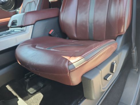 Used 2019 Ford F150 Platinum w/ Equipment Group 701A Luxury AWD/4WD image 15
