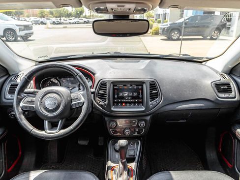 Used 2017 Jeep Compass Trailhawk w/ Navigation Group AWD/4WD image 10