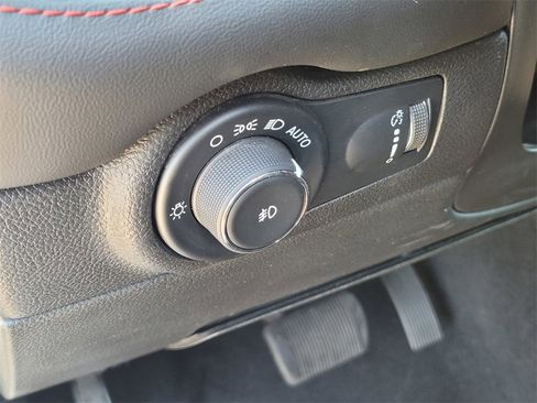 Used 2023 Dodge Durango GT image 17