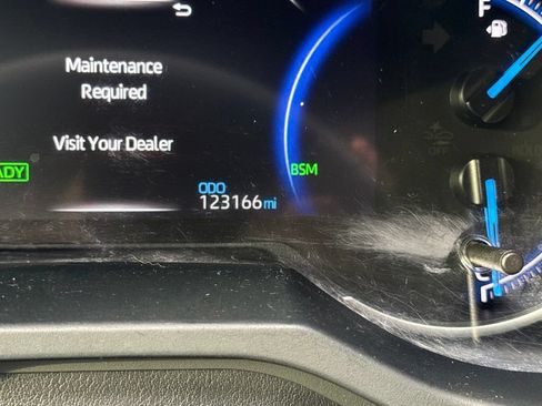 Used 2023 Toyota RAV4 SE AWD/4WD image 15
