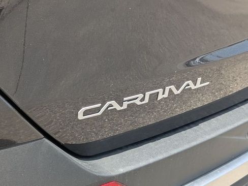 New 2026 Kia Carnival SX FWD image 12