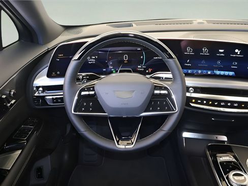 New 2026 Cadillac Lyriq Sport w/ LPO, ONYX Package AWD/4WD image 15