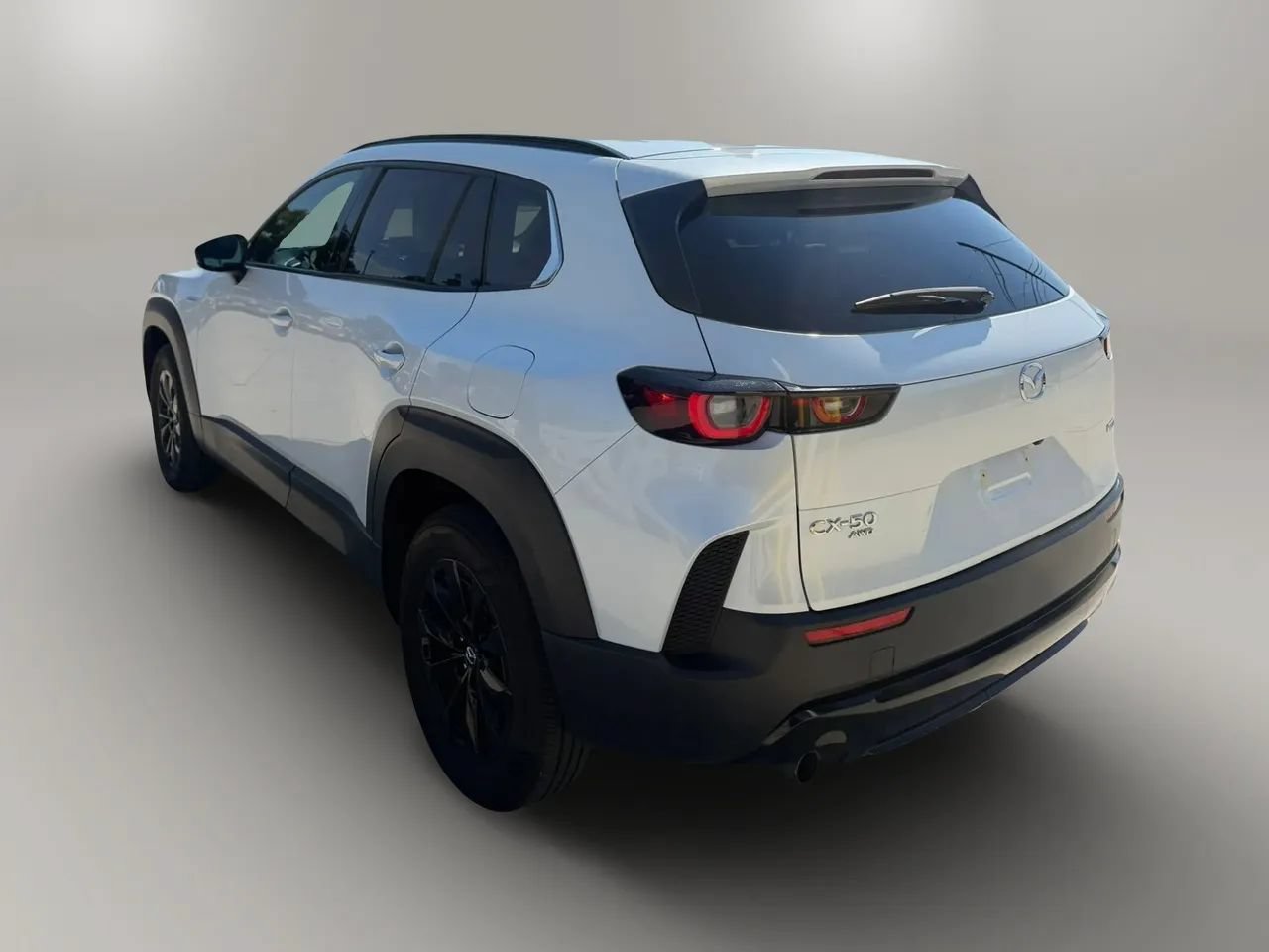 Used 2025 MAZDA CX-50 AWD 2.5 Hybrid w/ Premium Pkg image 4