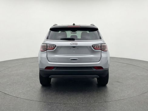 Used 2025 Jeep Compass Limited image 7