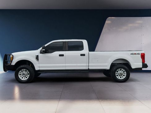 Used 2017 Ford F250 XL w/ Power Equipment Group image 2