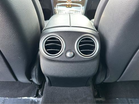 Used 2019 Mercedes-Benz C 300 Sedan image 17