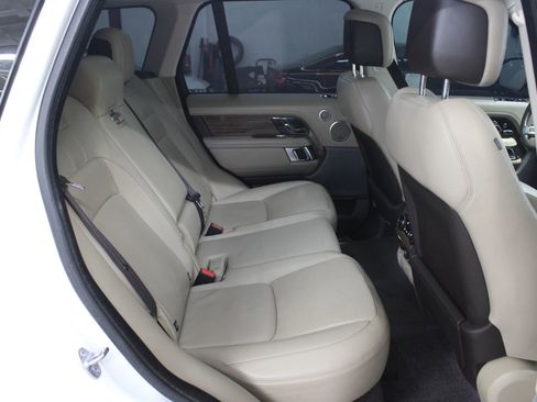 Used 2019 Land Rover Range Rover HSE image 34