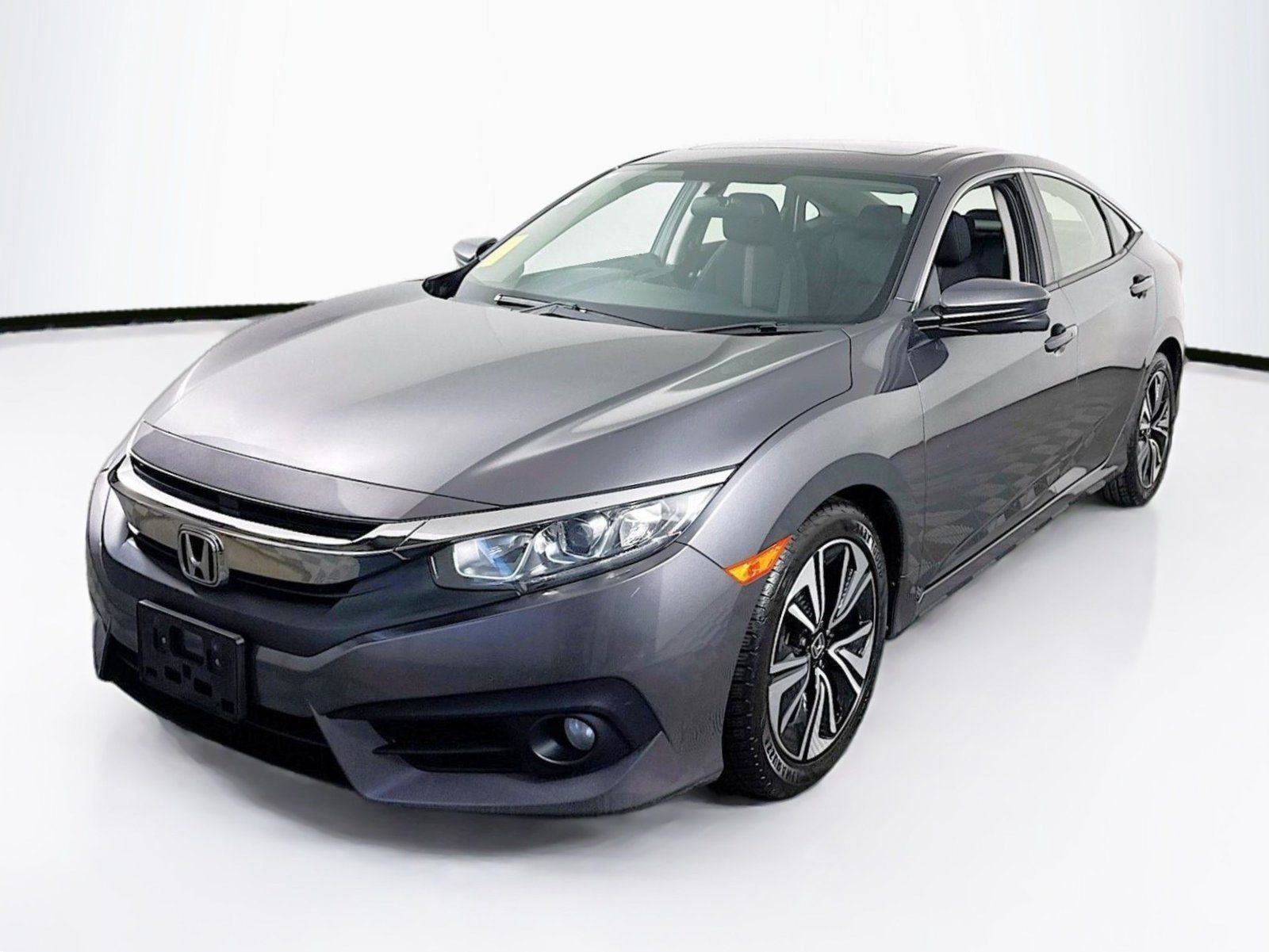 Used 2018 Honda Civic EX image 3