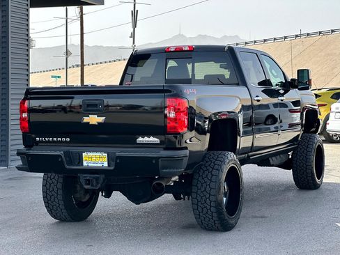 Used 2019 Chevrolet Silverado 2500 High Country w/ Duramax Plus Package image 7