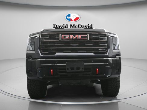Used 2025 GMC Sierra 2500 AT4X image 29