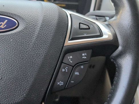 Used 2017 Ford Fusion SE w/ Fusion SE Technology Package AWD/4WD image 23