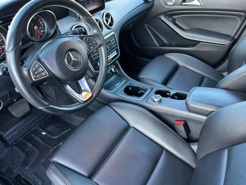 Used 2018 Mercedes-Benz CLA 250 image 10