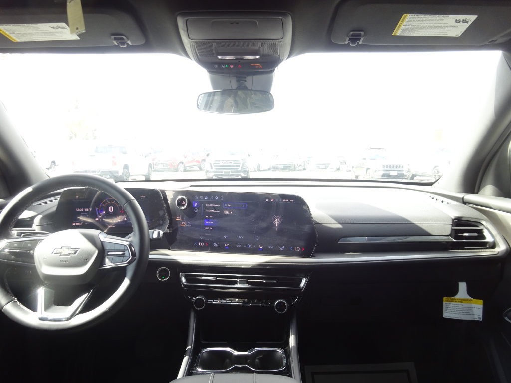 Used 2026 Chevrolet Traverse LT w/ Midnight/Sport Edition FWD image 23