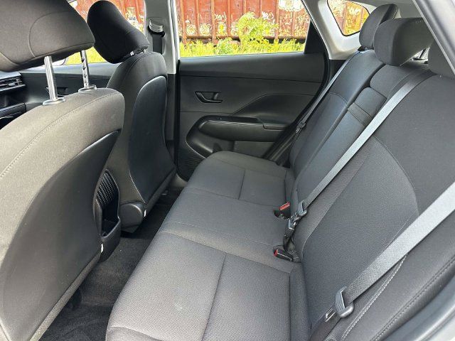 Used 2024 Hyundai Kona SE FWD image 19