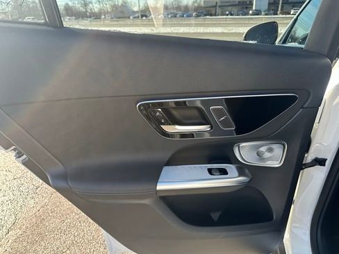 Used 2026 Mercedes-Benz GLC 300 4MATIC image 17