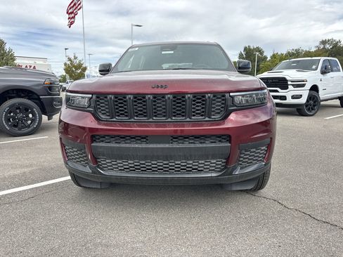 New 2025 Jeep Grand Cherokee L Altitude image 3