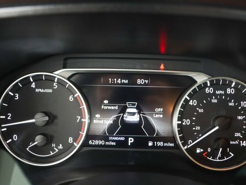 Used 2023 Nissan Rogue SV FWD image 15