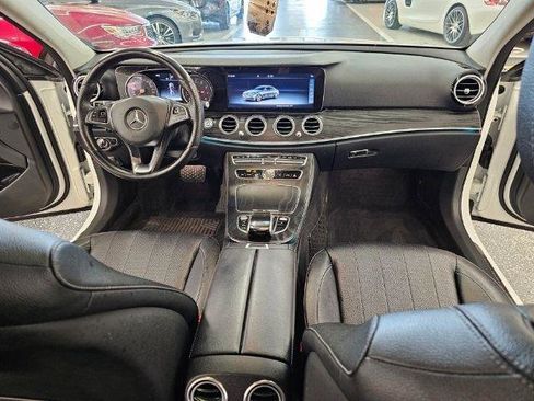 Used 2018 Mercedes-Benz E 300 4MATIC image 9