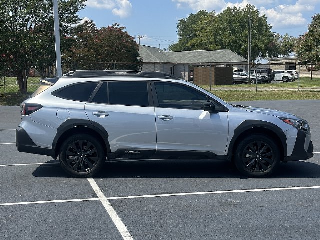 Used 2023 Subaru Outback Onyx Edition AWD/4WD image 9