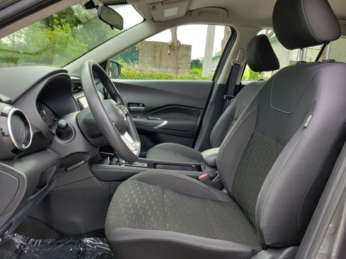 Certified 2022 Nissan Kicks SV FWD image 13