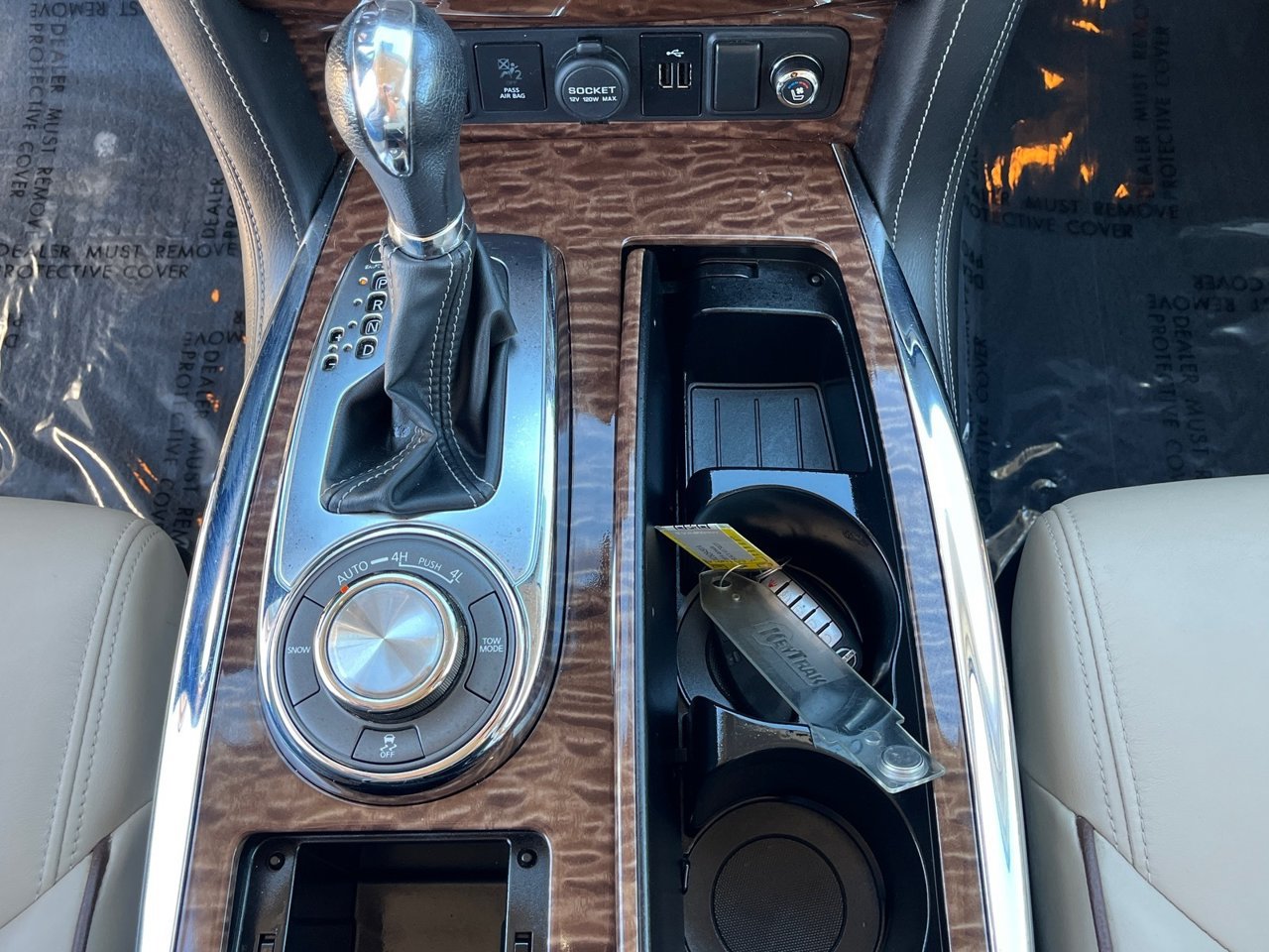 Used 2019 Nissan Armada Platinum w/ Captain's Chairs Package AWD/4WD image 28