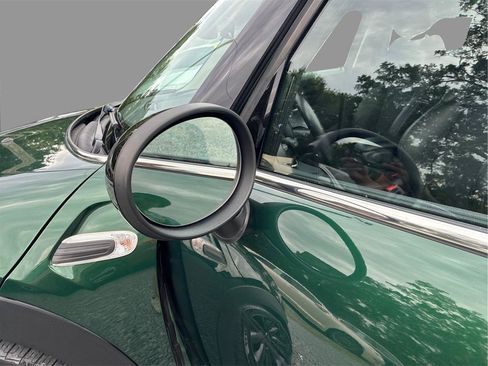 Used 2017 MINI Cooper 4-Door Hardtop FWD image 29