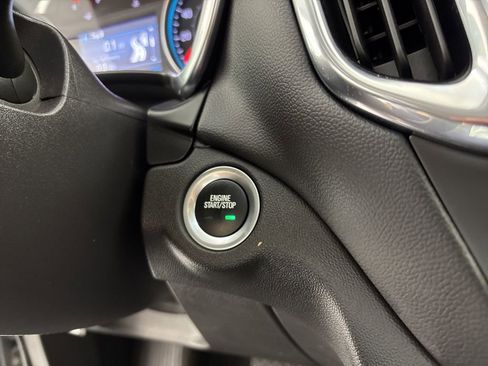 Used 2024 Chevrolet Equinox LT image 25