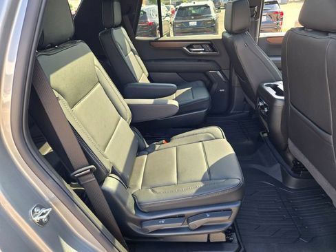 New 2026 GMC Yukon Denali w/ Sun & Power Step Package AWD/4WD image 21