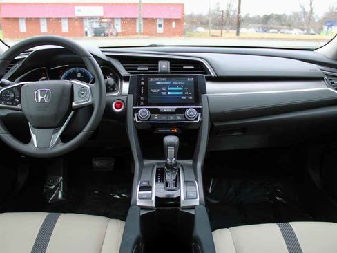 Used 2017 Honda Civic EX image 11