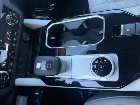 New 2026 Mitsubishi Outlander SEL image 22