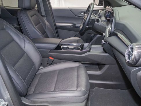 Used 2025 Chevrolet Equinox LT w/ Convenience Package II AWD/4WD image 13