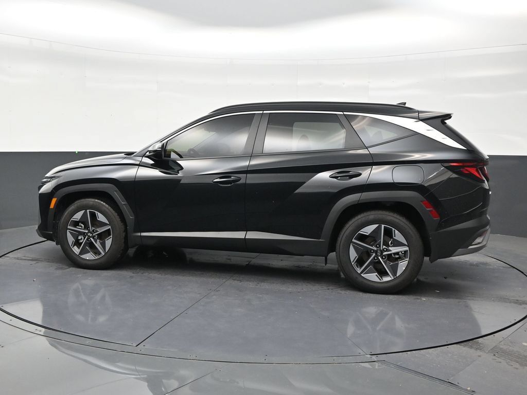 Used 2026 Hyundai Tucson SEL Plus FWD image 2