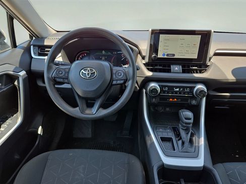 Used 2023 Toyota RAV4 XLE FWD image 10