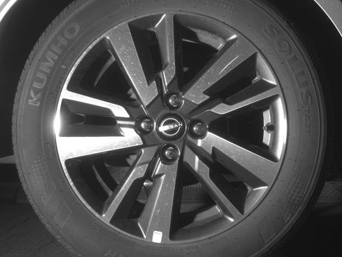 Used 2025 Nissan Versa SV FWD image 15