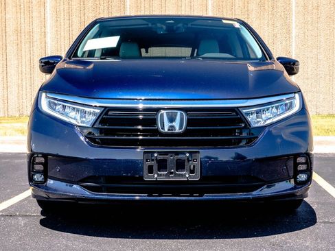 Used 2024 Honda Odyssey Touring image 3