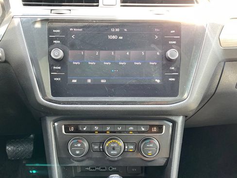 Used 2019 Volkswagen Tiguan SE w/ Panoramic Sunroof Package AWD/4WD image 19