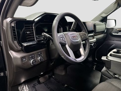 Used 2024 GMC Sierra 1500 Elevation AWD/4WD image 5