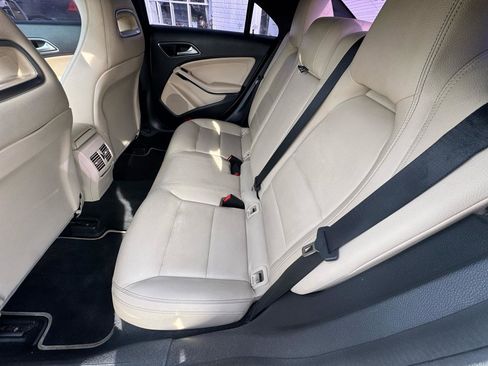 Used 2014 Mercedes-Benz CLA 250 image 14
