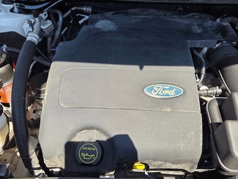 Used 2015 Ford Explorer XLT w/ Equipment Group 202B AWD/4WD image 23