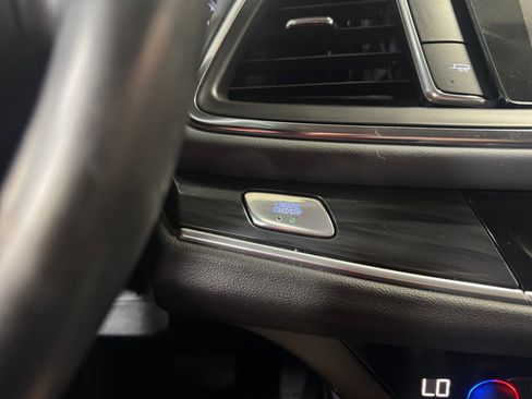 Used 2018 Buick Enclave Essence w/ Trailering Package FWD image 30
