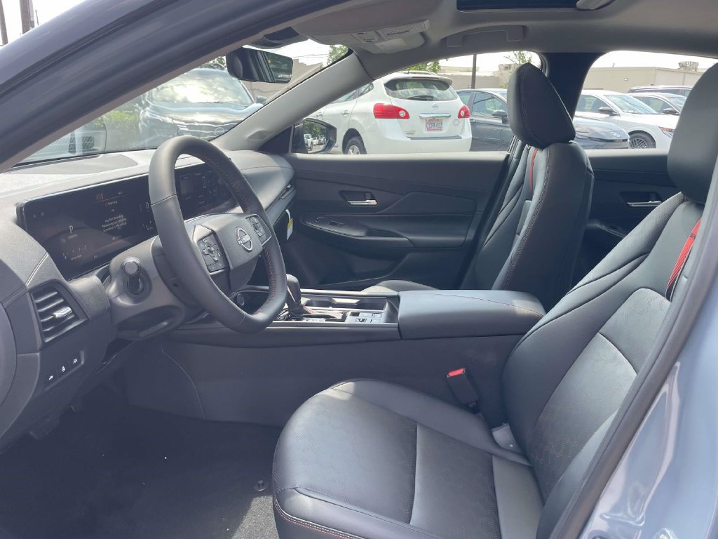 New 2026 Nissan Sentra SR w/ SR Premium Package FWD image 11