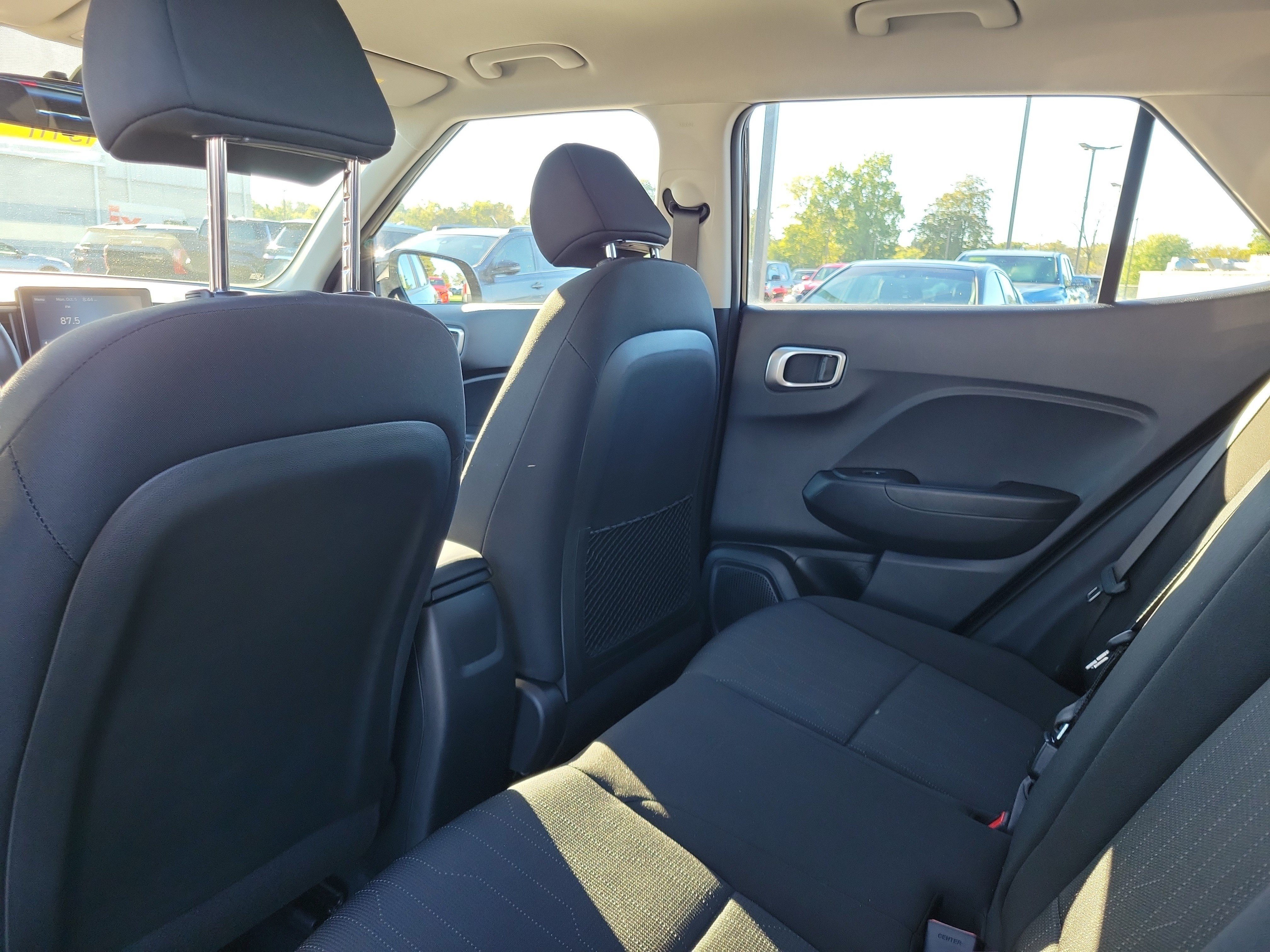 Used 2025 Hyundai Venue SE FWD image 14