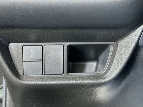 Used 2025 Honda HR-V Sport image 17