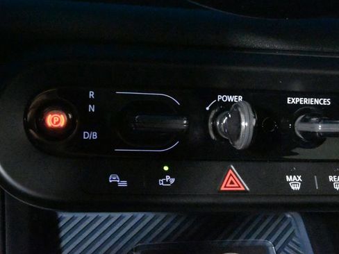 Used 2025 MINI Cooper Countryman SE w/ Comfort Package Max image 25