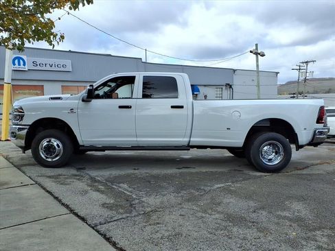 New 2026 RAM 3500 Tradesman AWD/4WD image 4