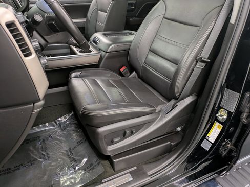 Used 2017 GMC Sierra 3500 Denali w/ Duramax Plus Package image 10